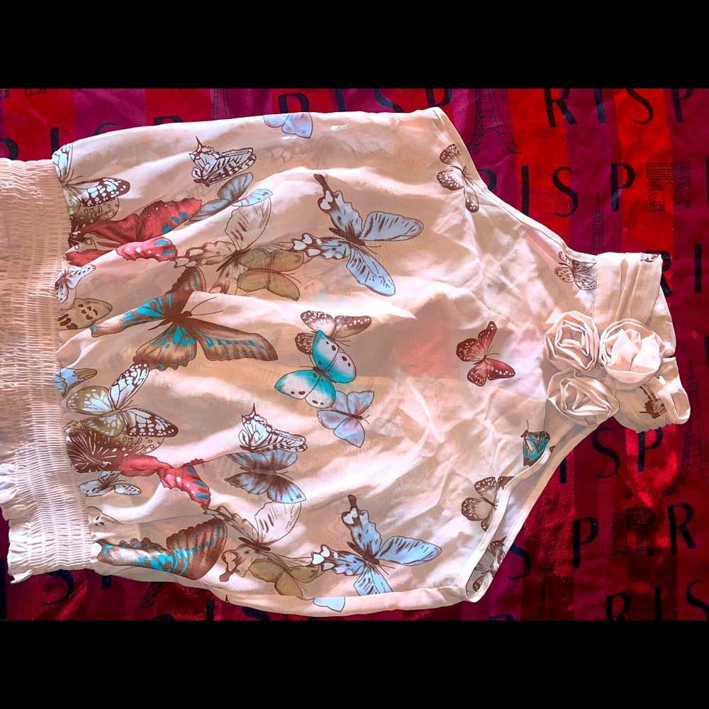 Cute around the neck top - size small